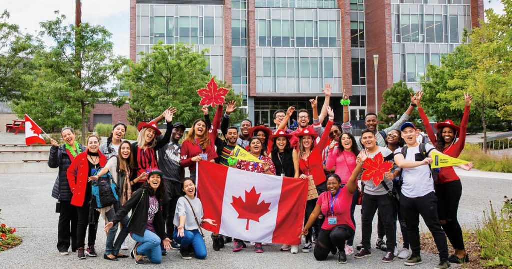 học phí các trường đại học Canada